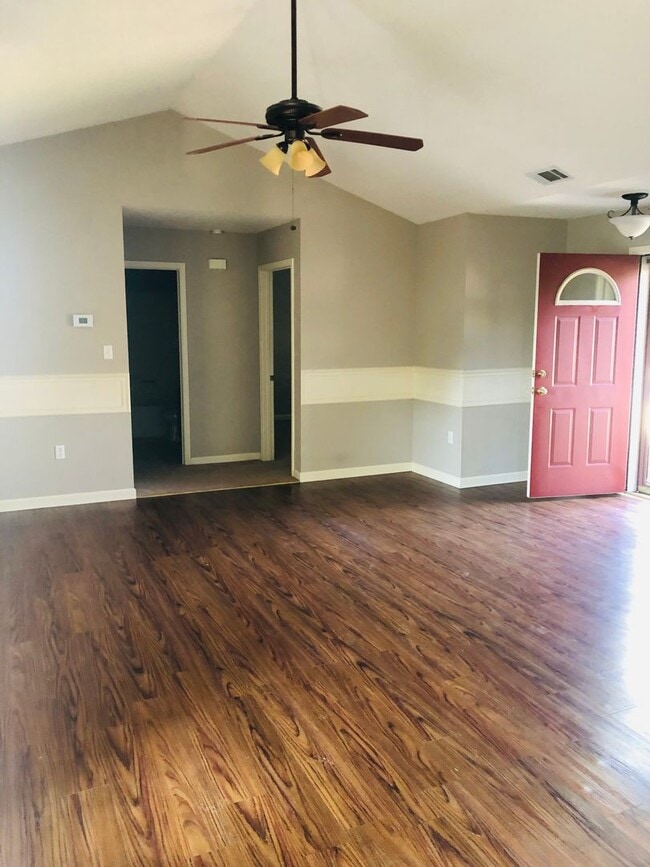 Building Photo - 92 Lelia Ln