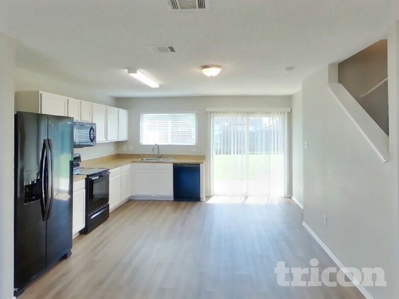 Building Photo - 1708 Vineridge Ln