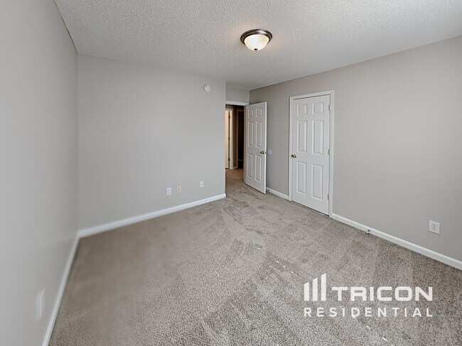 Building Photo - 240 Bassett Loop