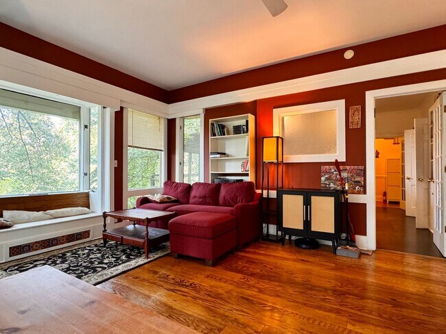 Building Photo - 29 University Cir