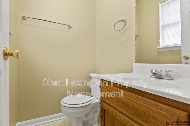 Building Photo - 531 Bell Pl Dr