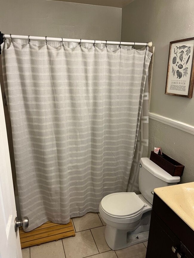 Building Photo - 2-bedroom 1 bath cottage