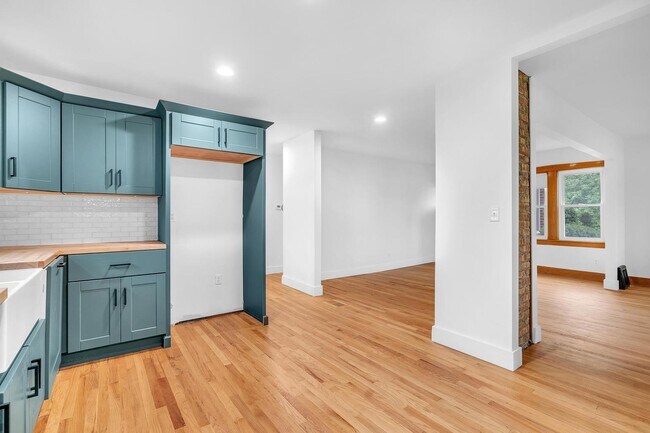 Building Photo - 502 S 250 W