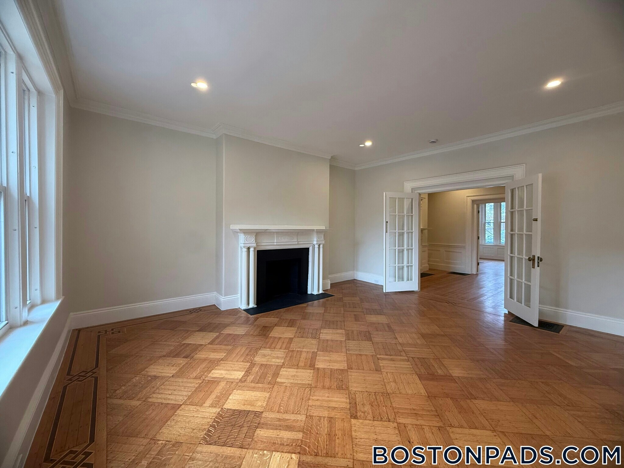 Building Photo - 1726 Beacon St