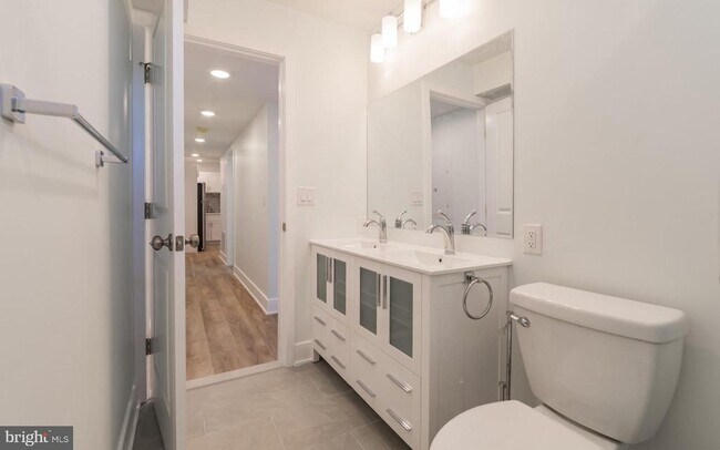 Building Photo - 1616 N Bailey St