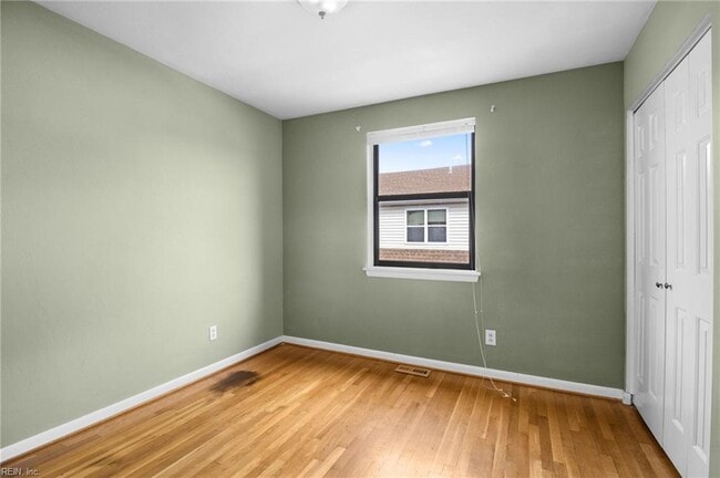 Building Photo - 1107 E Ocean View Ave