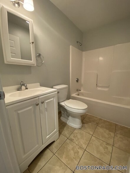 Building Photo - 26 Portland St