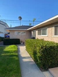 Building Photo - 926 Chalcedony St