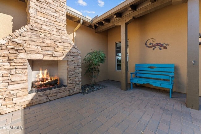 Building Photo - 3672 Ridgeview Ter