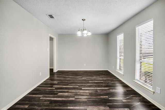 Building Photo - 5902 Fawn Valley Ln