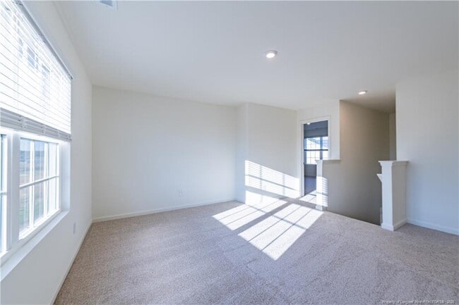 Building Photo - 55 Fern Ridge Dr