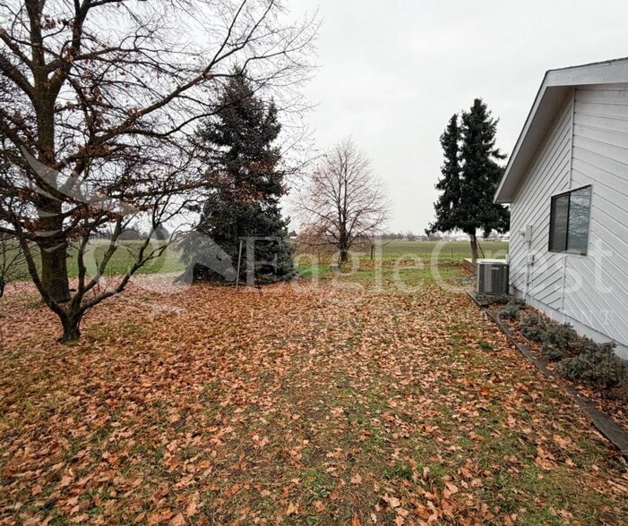 Building Photo - Renovated 3 Bedroom 2.5 Bath Country Home with Mountain Views & Wrap Around Porch!!
