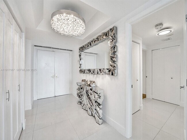 Building Photo - 20281 E Country Club Dr