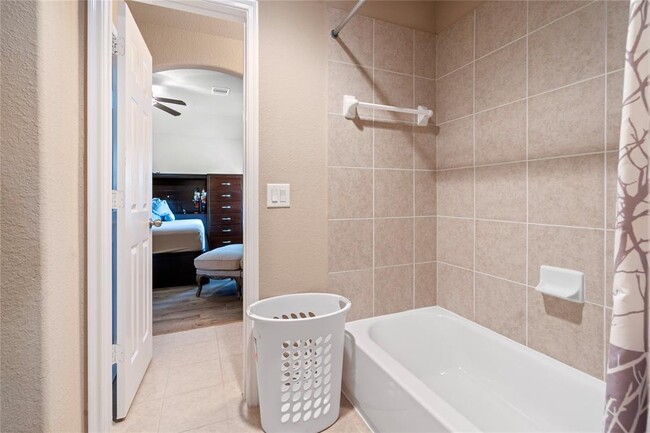 Building Photo - 26914 Harmony Shores Dr