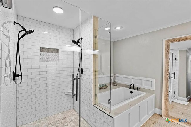 Building Photo - 301 Medlin Creek Loop