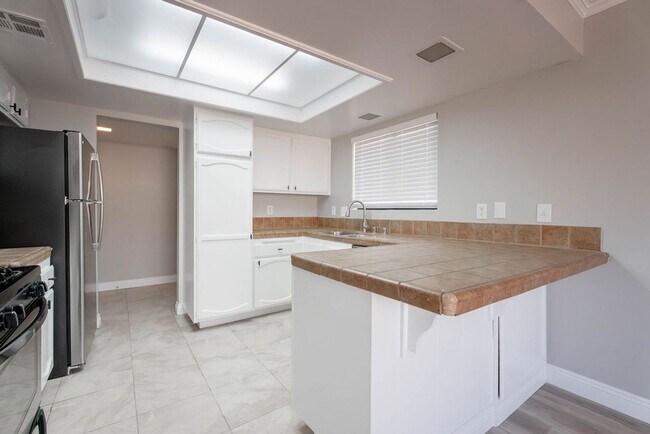 Building Photo - 5055 Stormy Cir