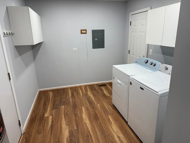 Building Photo - 2231 Wentworth Ct