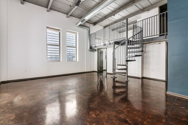 Building Photo - 110 N 3rd St