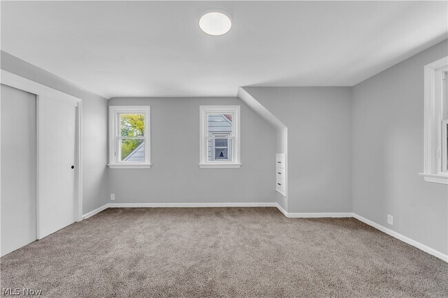 Building Photo - 5688 E 141st St