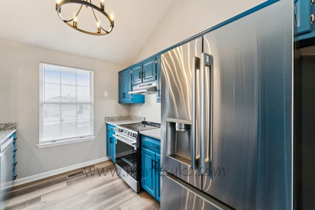 Building Photo - 6620 W 152nd St