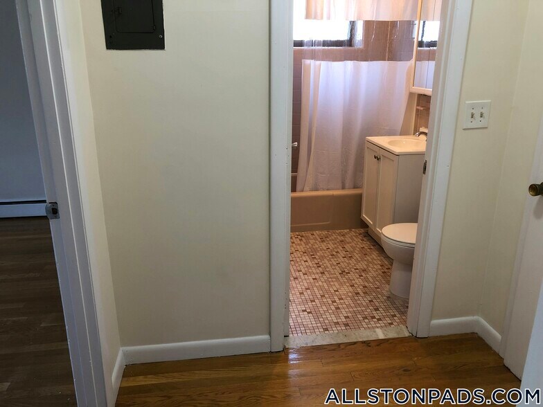 Building Photo - 26 Allston St