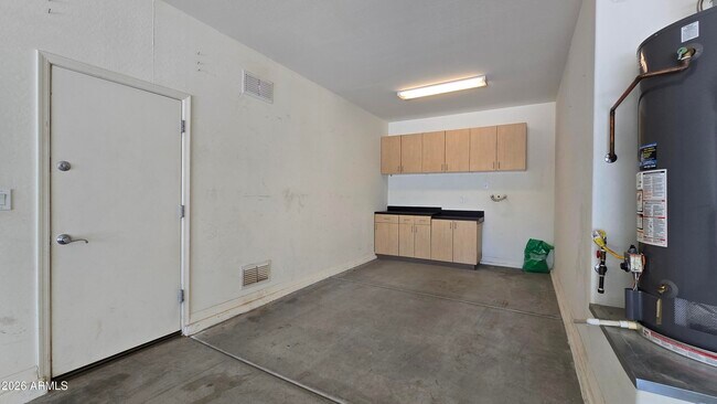 Building Photo - 20737 W Valley View Dr