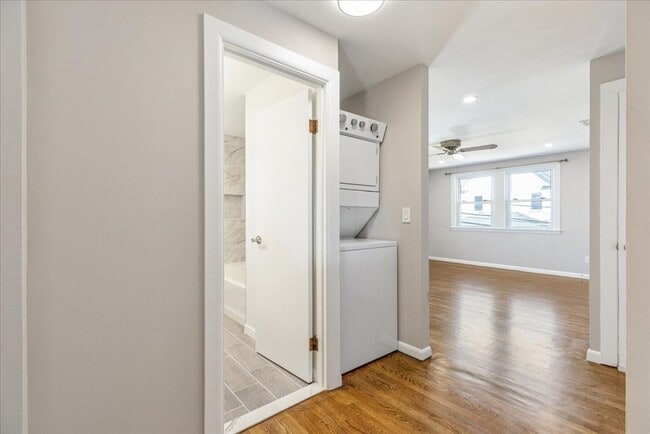 Building Photo - 9 Mague Pl