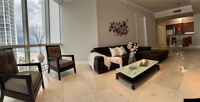 Building Photo - 18101 Collins Ave