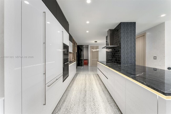 Building Photo - 1000 Brickell Plaza