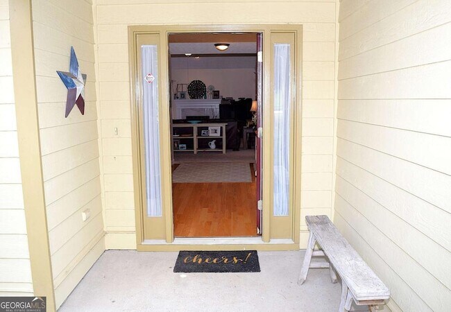 Building Photo - 450 Running Fawn Dr