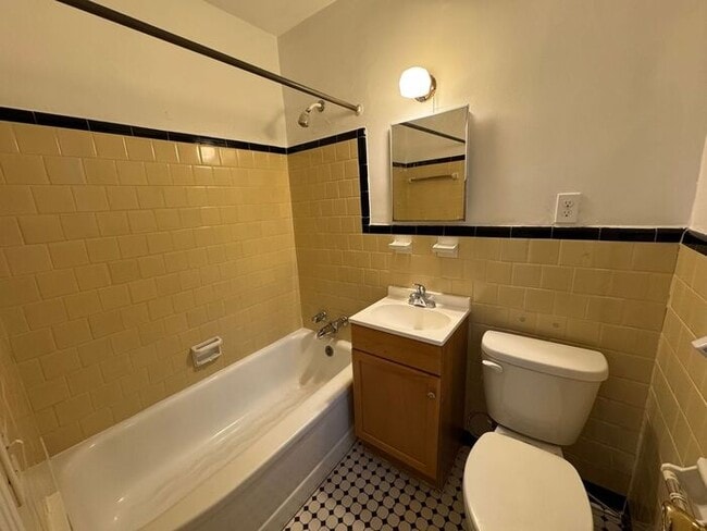 Building Photo - Pensacola - Warrington - 1 Bedroom, 1 Bathroom