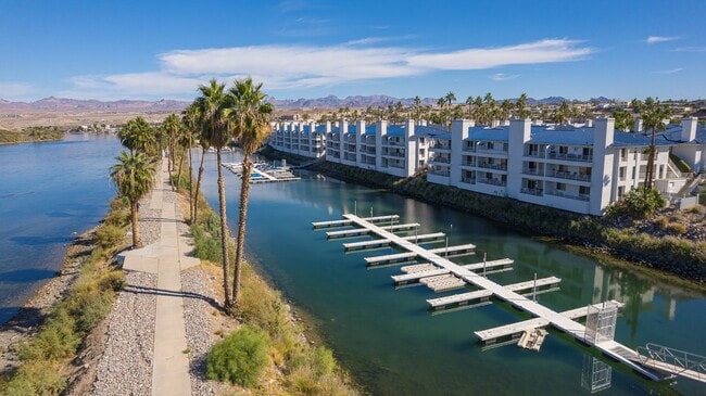 Building Photo - Live ON THE COLORADO RIVER – Fully Furnished 1 Bed/1 Bath Condo in the Gated Community of Roadhav...