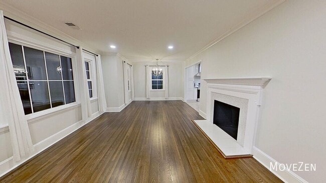 Building Photo - 1200 Dresden Dr W