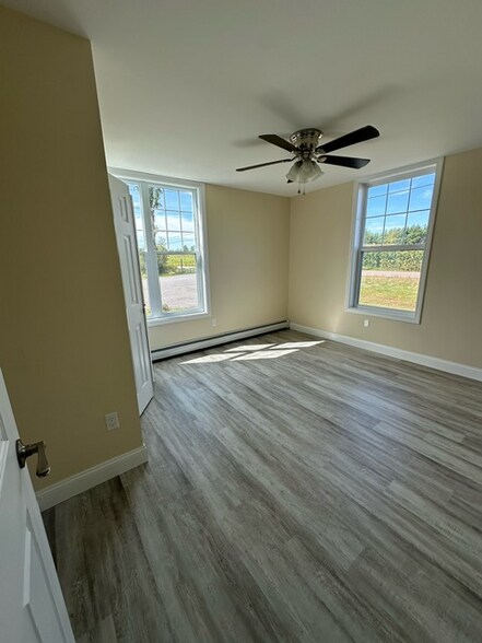 Building Photo - 6 Mcnall Rd