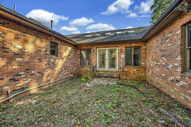 Building Photo - 6709 Marye Rd