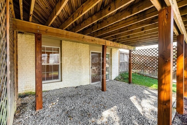 Building Photo - 2660 Pheasant Hunt Rd