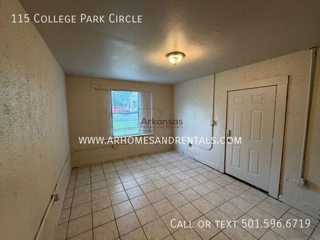 Building Photo - 115 College Park Cir