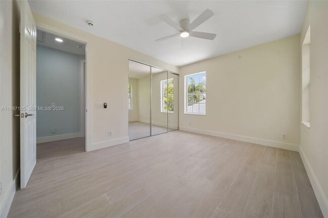 Building Photo - 174 Satin Leaf Dr