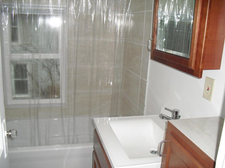 Bathroom - 6512 23rd Ave