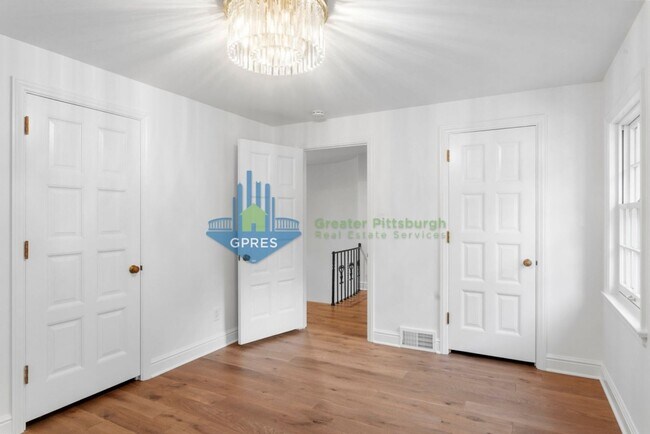 Building Photo - Elegant Fox Chapel 4-Bedroom, 3.5-Bath Home