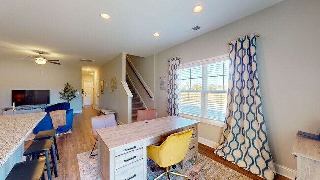 Building Photo - 2608-D Sailor Rose Ln