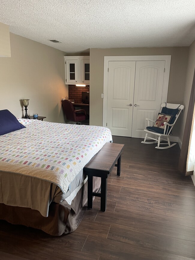 Building Photo - 9992 FM1283