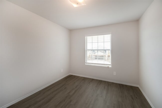 Building Photo - 4822 Giant Sequoia Way