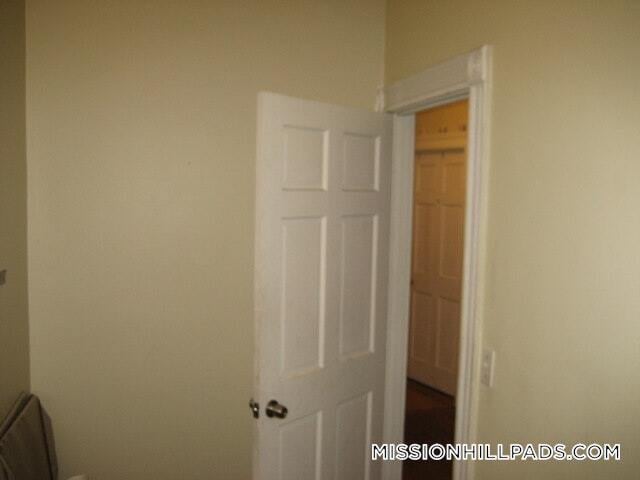 Building Photo - 101.5 Calumet St