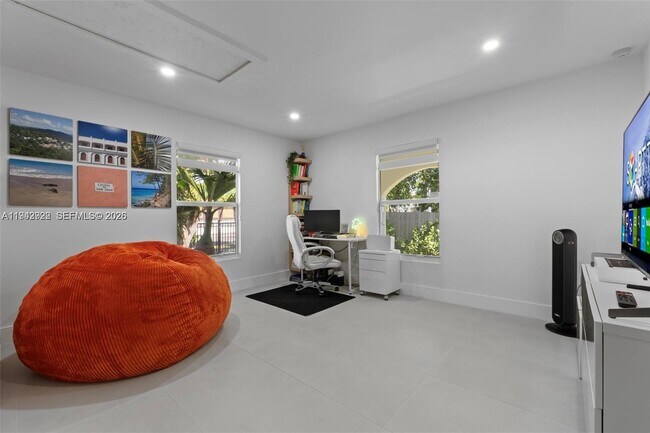 Building Photo - 4430 NW 1st Ave