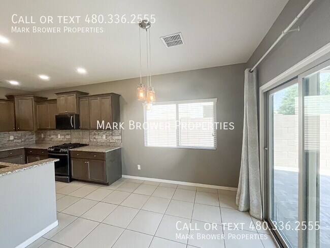 Building Photo - 679 W Mangrove Rd