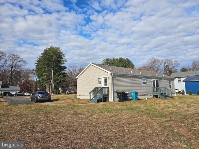 Building Photo - 86 Metz Dr