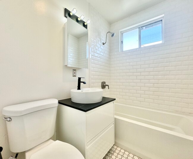 Building Photo - 4839 W 17th St