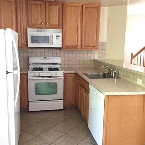 Building Photo - 51 Schneider Ave