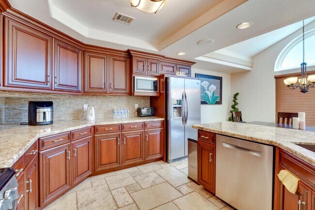 Building Photo - 2697 Pala Dura Dr